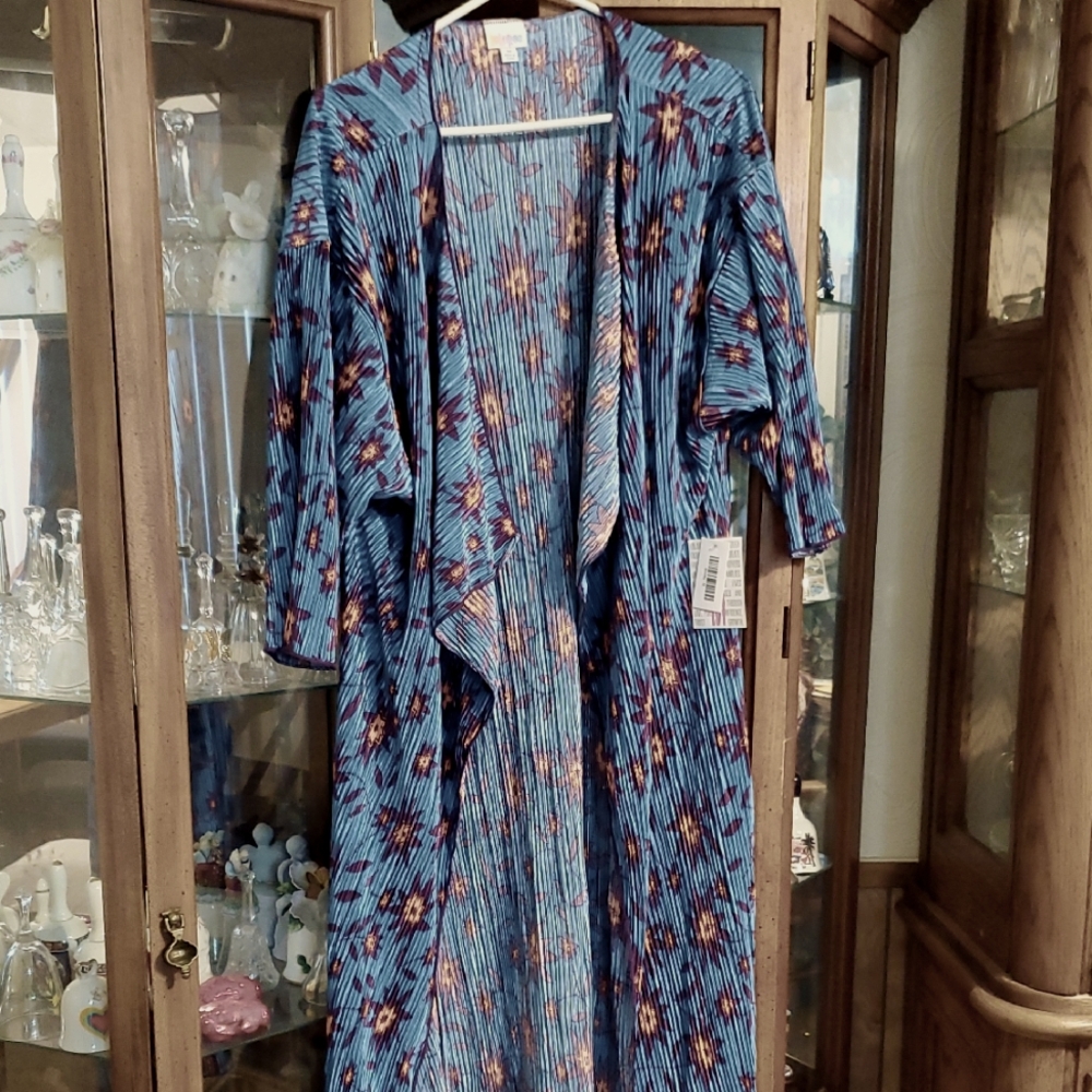 COVER #09 (CH) NWT LuLaRoe Shirley Kimono